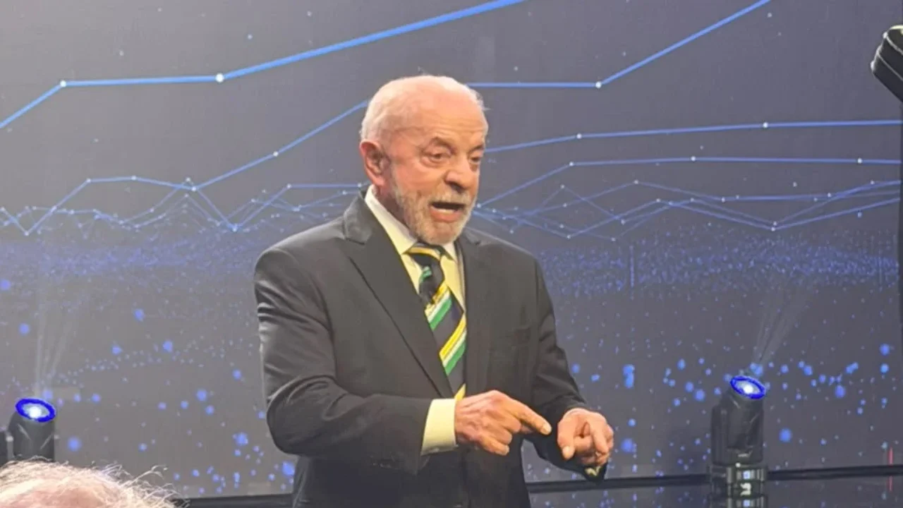 Comemoração de Lula após vitória no 2º turno