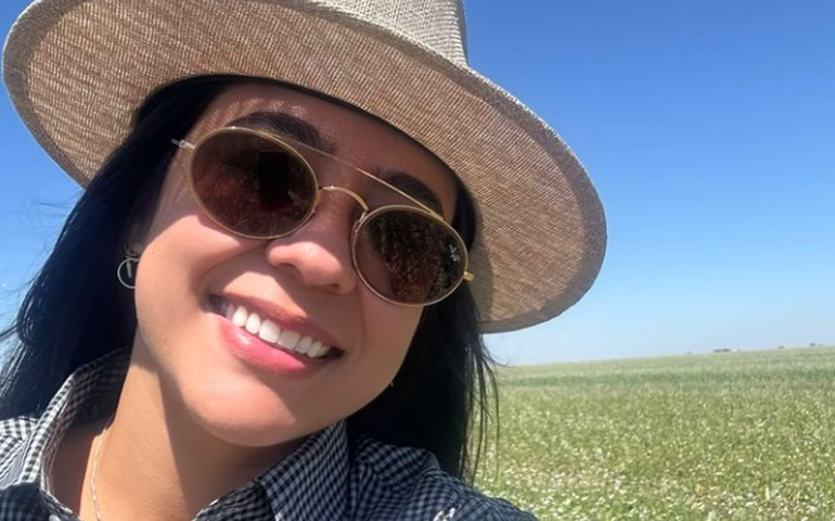 Madrinha do novo filho de Virginia Fonseca e Zé Felipe, Monyque Costa é casada com agrônoma e leva vida discreta