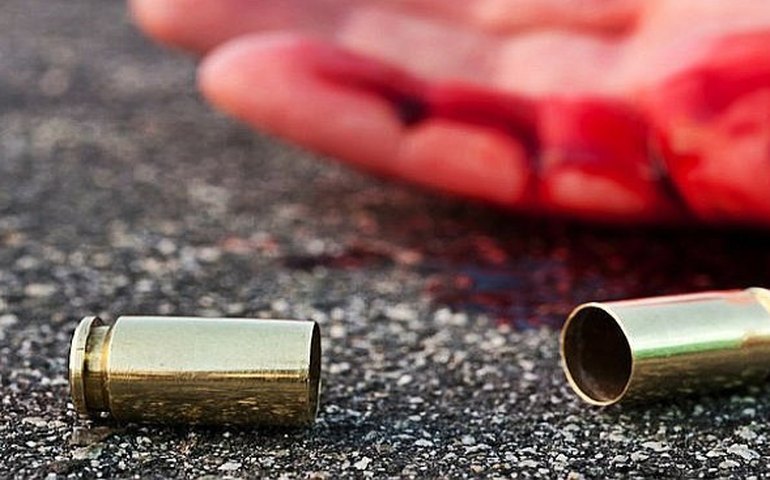 Estudante é morto durante tentativa de roubo de celular em Embu das Artes