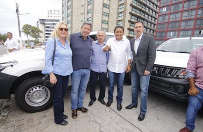 Vigilância Sanitária de Palmeira recebe caminhonete do Governo Federal