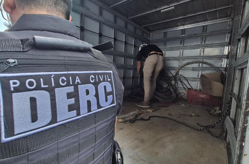 Polícia Civil deflagra Operação Curto-Circuito contra ferros-velhos que compram fios e cabos roubados