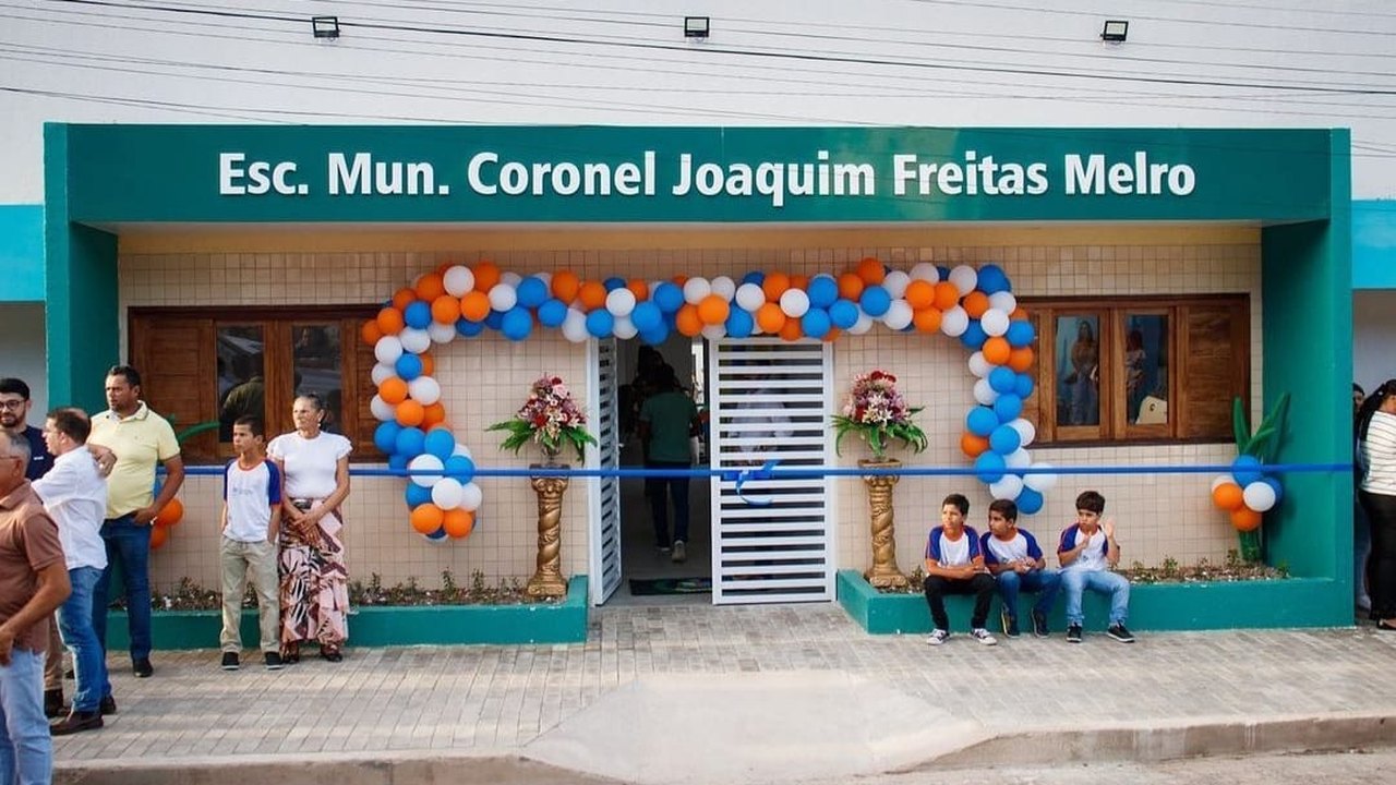 Reforma da escola do povoado Olho D’Água Novo, em Belo Monte, é entregue pelo prefeito Dalminho