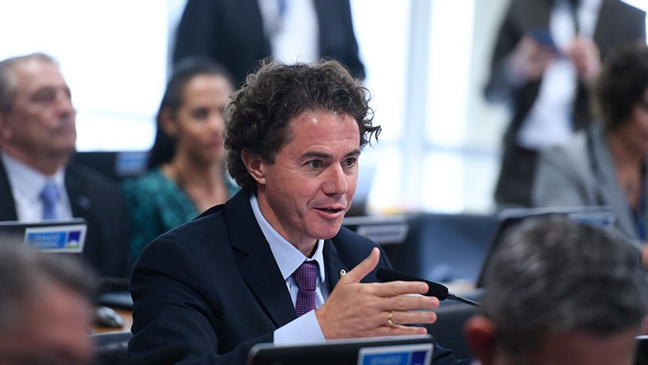 CCJ aprova criminalização do transporte de crianças fora das normas de segurança