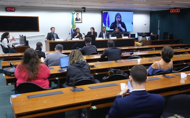 Associações e pesquisadores defendem legalização do plantio de cannabis para uso medicinal