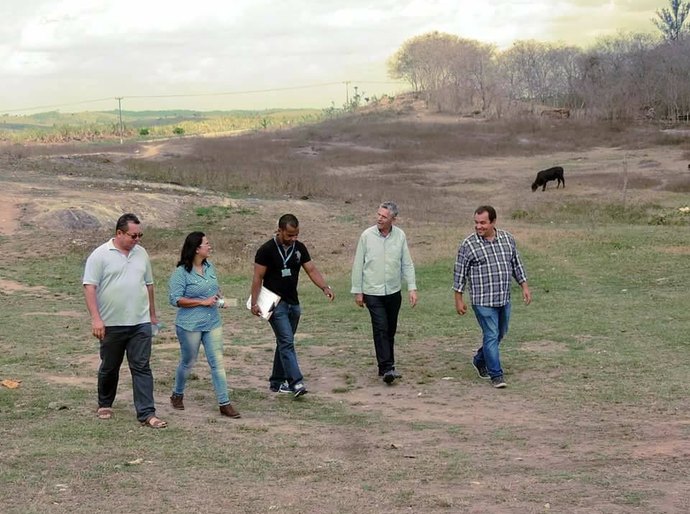 Prefeitura de Ibateguara confirma construção de campo de futebol