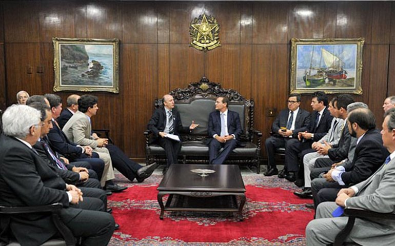 Renan reafirma apoio para projetos do Pacto Federativo