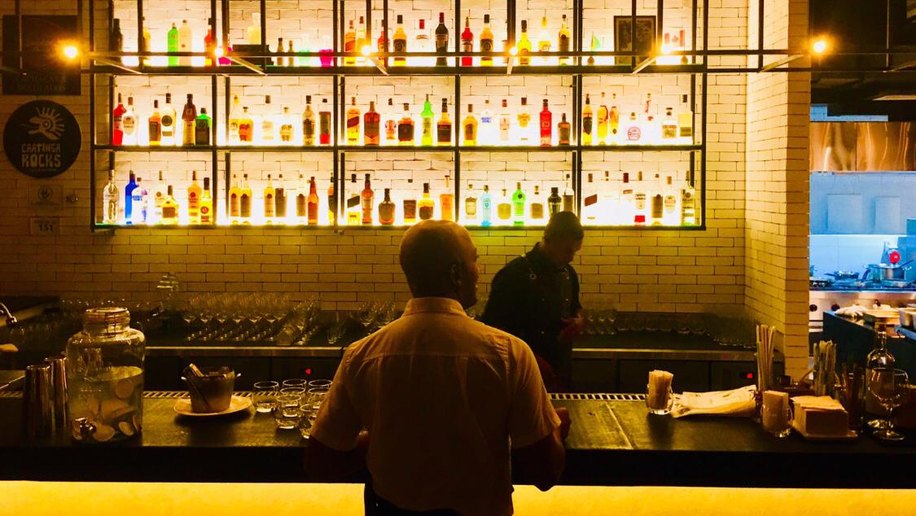 Bem + que bar e restaurante, Elua