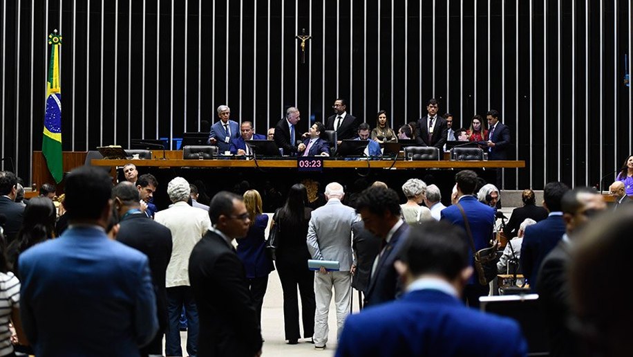 Além de vetos, Congresso pode votar validade permanente para mudanças no IR