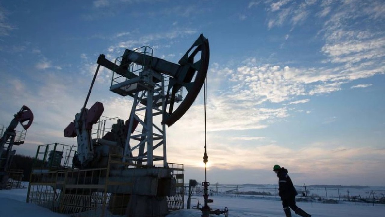Teto no petróleo russo terá período de transição de 45 dias, diz Conselho Europeu
