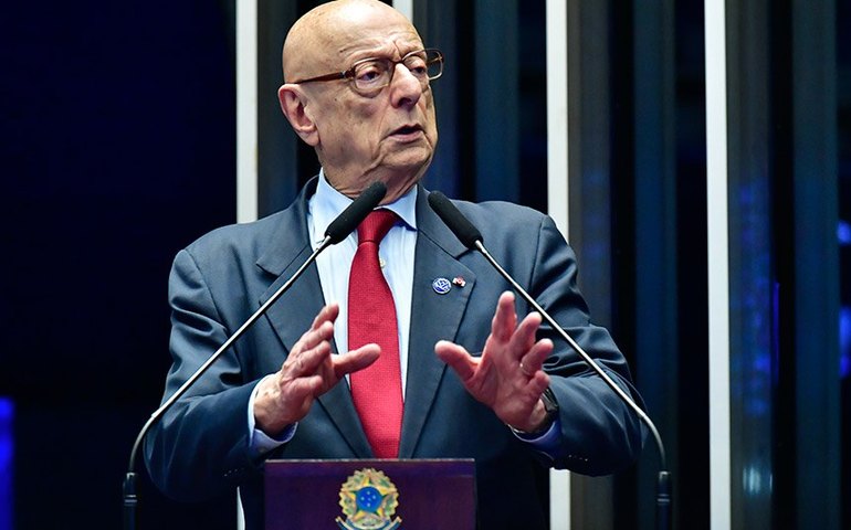 Esperidião Amin destaca centenário do historiador Walter Fernando Piazza