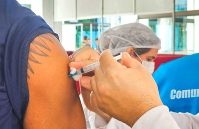 Maceió retoma vacinação contra Influenza para público geral não vacinado