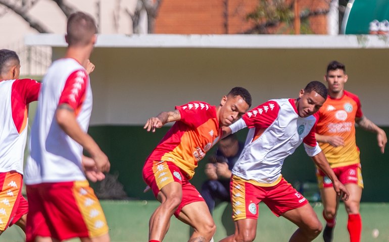 Após acertar com Caíque, Guarani acelera busca por meio-campista