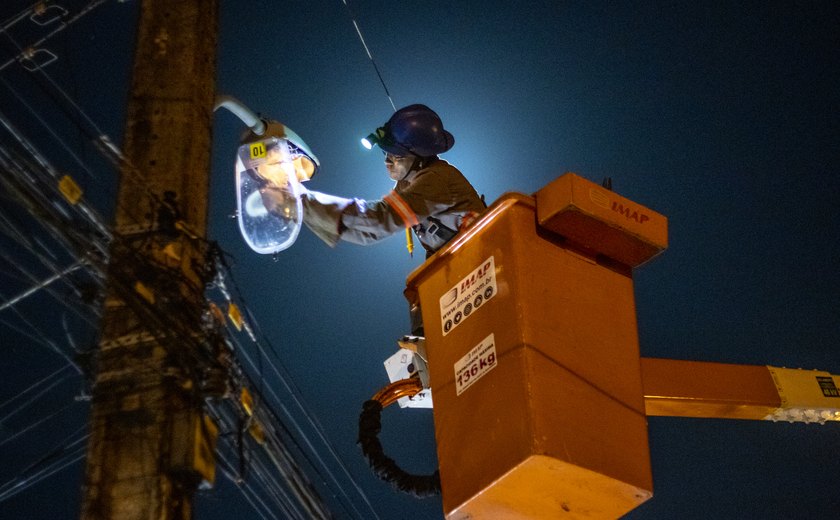 Maceió realizou mais de 3.700 manutenções da iluminação pública em janeiro