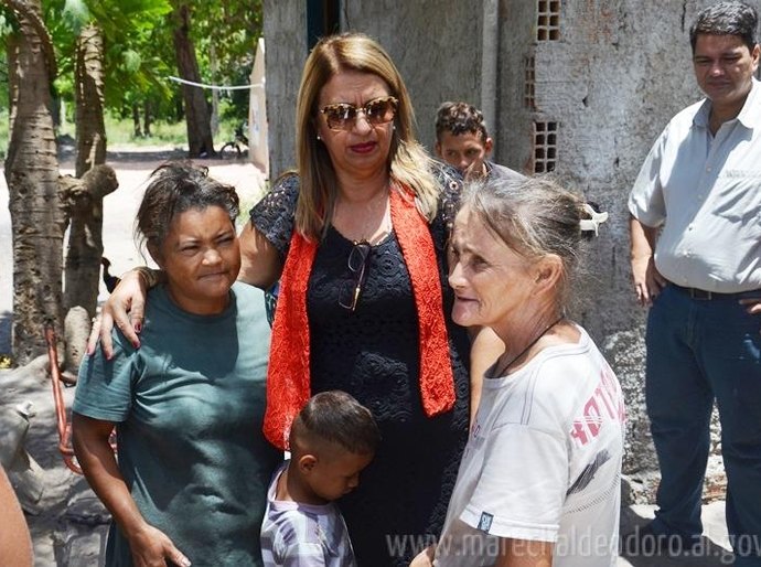 Prefeita de Marechal vistoria casas em construção no campo grande