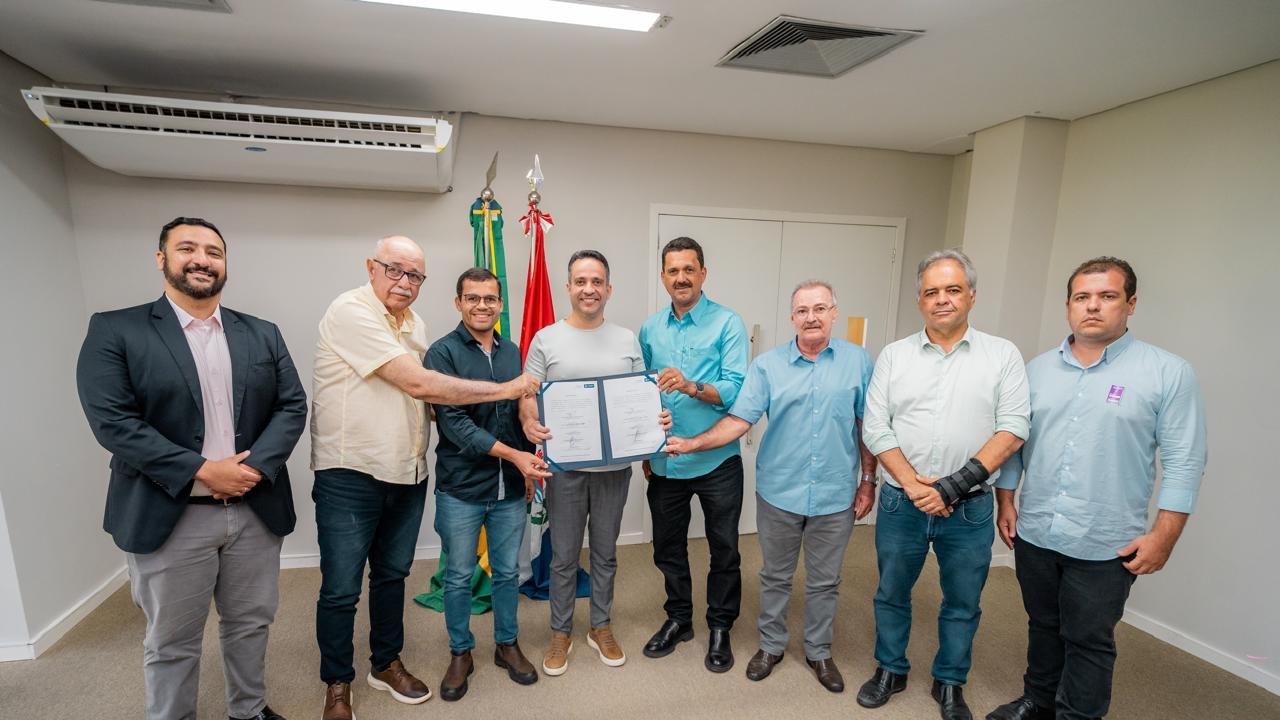 “Além de interligar Limoeiro à Taquarana, nova rodovia facilitará o escoamento da produção”, comemorou Marlan Ferreira