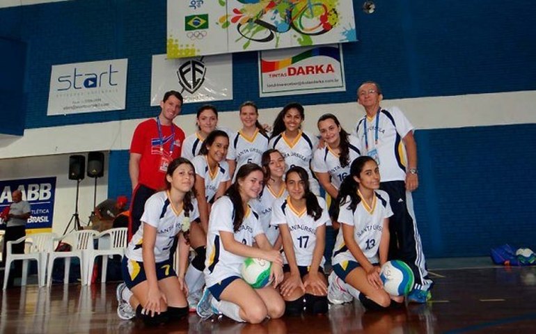 Handebol e vôlei femininos de Alagoas estreiam com vitórias no Paraná
