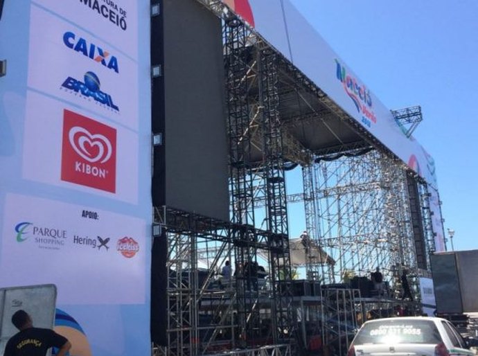 Maceió Verão inicia neste sábado com shows de Léo Santana e Cláudia Leite
