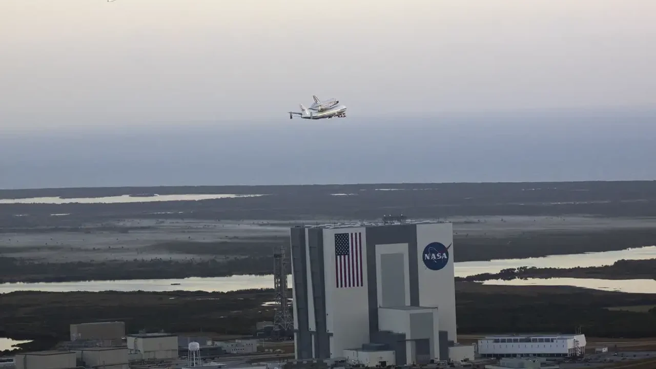 Nasa escolhe a SpaceX para construir nave que vai 'destruir' a Estação Espacial Internacional; entenda a operação