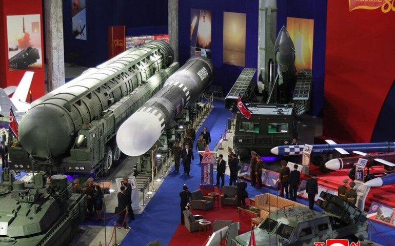 Coreia do Norte apresenta míssil balístico intercontinental Hwasongpho-20