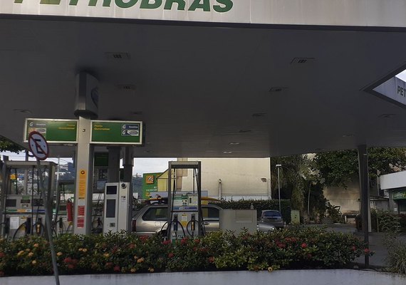 Rio de Janeiro reduz para 18% alíquota do ICMS sobre combustíveis