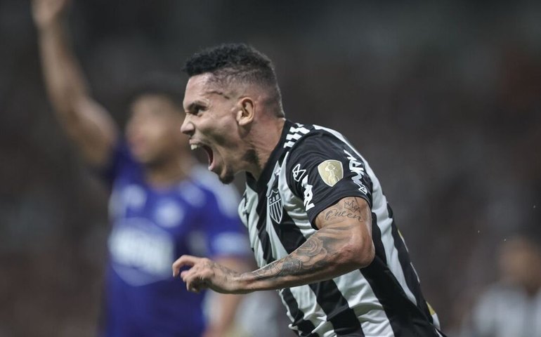 Paulinho decide e Atlético-MG chega à fase de grupos da Libertadores