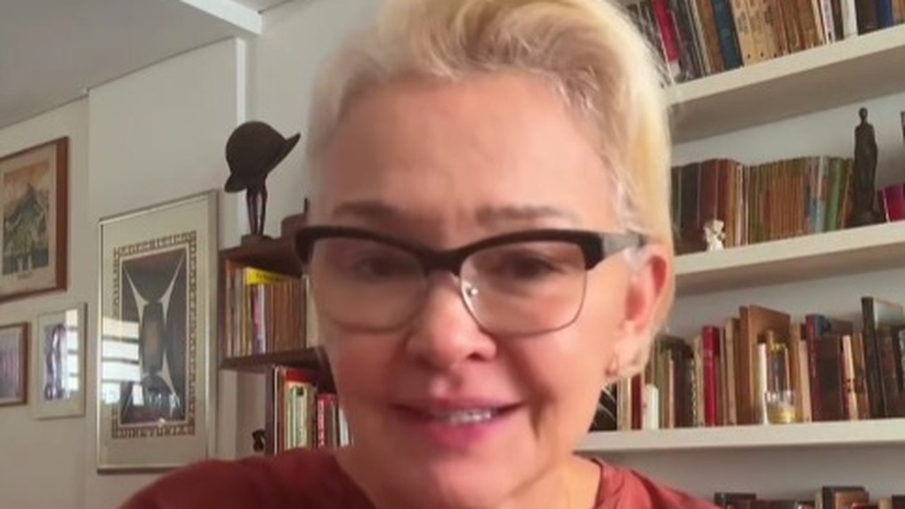 Julia Lemmertz perde R$ 13 mil após criminosos se passarem por sua filha