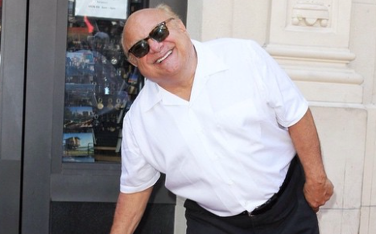 Danny DeVito dá rara atualização sobre Jack Nicholson: 'Está ótimo'