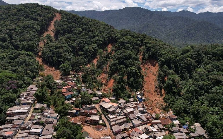São Sebastião: parte dos deslizamentos veio do alto da serra e ganhou velocidade