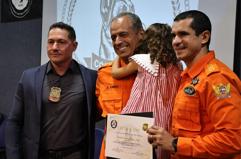 Militar do CBMAL conclui curso pioneiro de Condutor de Cães de Faro Policial promovido pela Polícia Civil de Alagoas