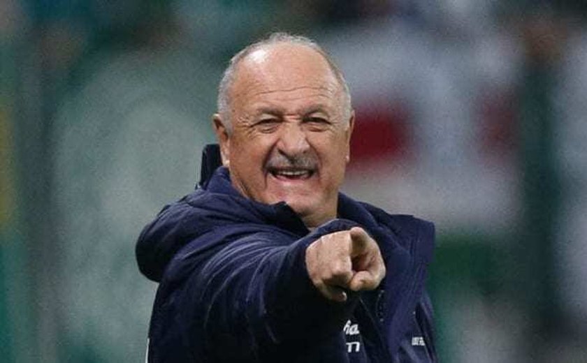 Luiz Felipe Scolari chega a Curitiba para assistir à Athletico x Ceará