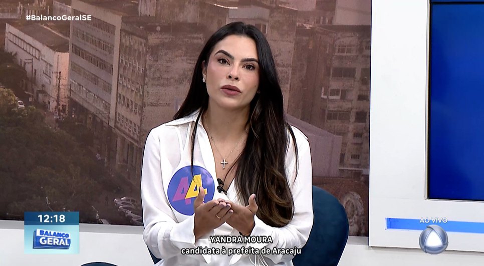 YANDRA MOURA