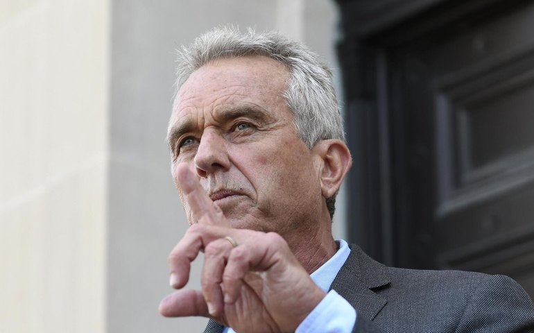 Donald Trump escolhe antivacina Robert F. Kennedy Jr para ser Secretário de Saúde dos EUA