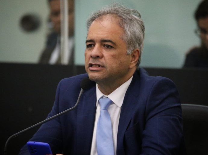 Silvio Camelo destaca investimentos nas áreas de saneamento e abastecimento d'água