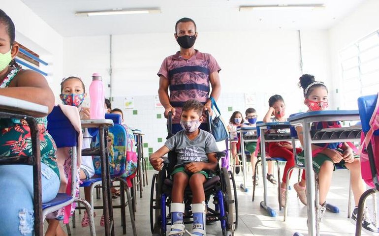 Maceió retoma ensino 100% presencial nesta segunda-feira (14)
