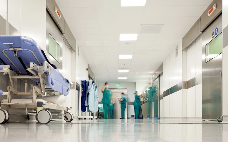 Médico é afastado após denúncia de consumo de bebida alcoólica em pronto-socorro em SP