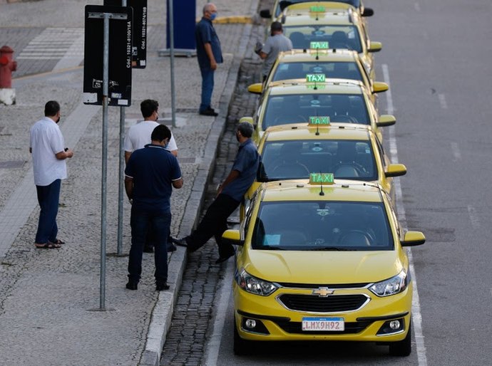 Move Brasil: motoristas de aplicativo e taxistas já podem solicitar análise de crédito para renovação de frota