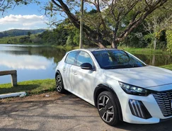 Peugeot 208 2026 tem conjunto de soluções voltadas ao uso cotidiano - Sérgio Dias (21).jpeg 