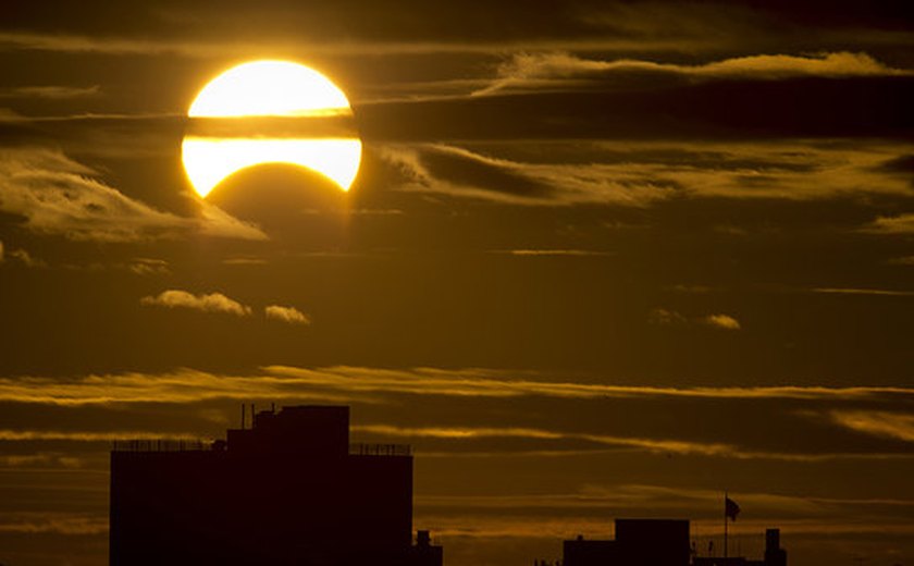 Eclipse lunar poderá ser visto no Brasil de hoje para amanhã