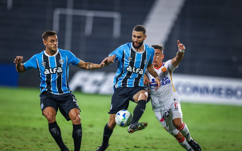 Grêmio se garante nos playoffs e Vasco se complica na Copa Sul-Americana