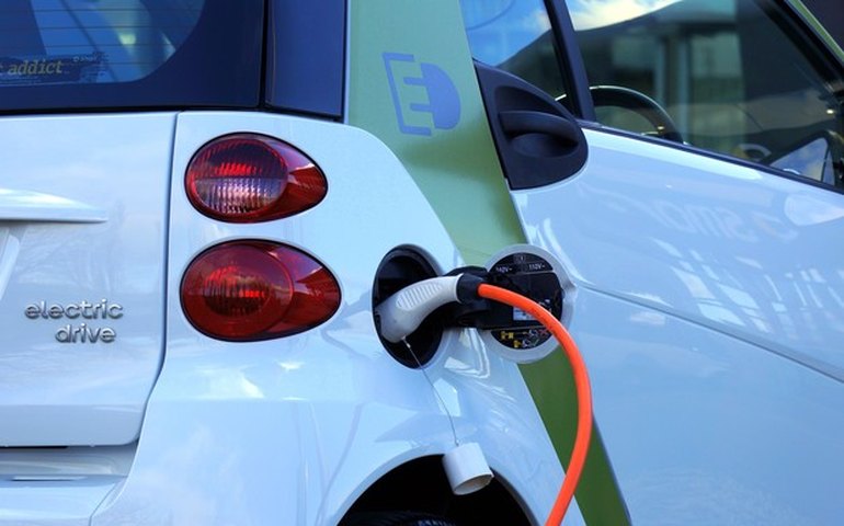 Venda de veículos elétricos dispara