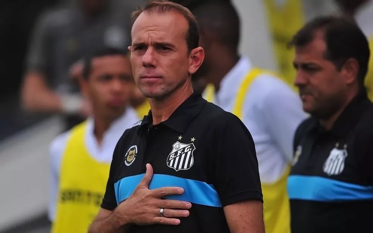 Santos repatria técnico multicampeão Kleiton Lima para reerguer futebol feminino