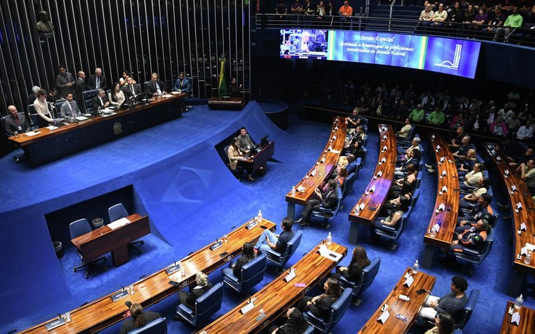 Disputa pelo Senado em 2026 esquenta com ministros em campo e fundo eleitoral em jogo