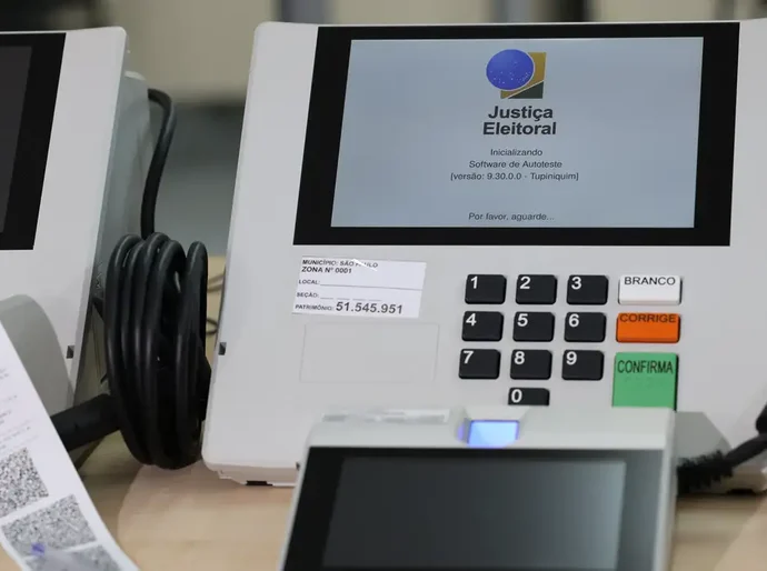 TSE propõe novas regras e recebe sugestões sobre eleições de 2026