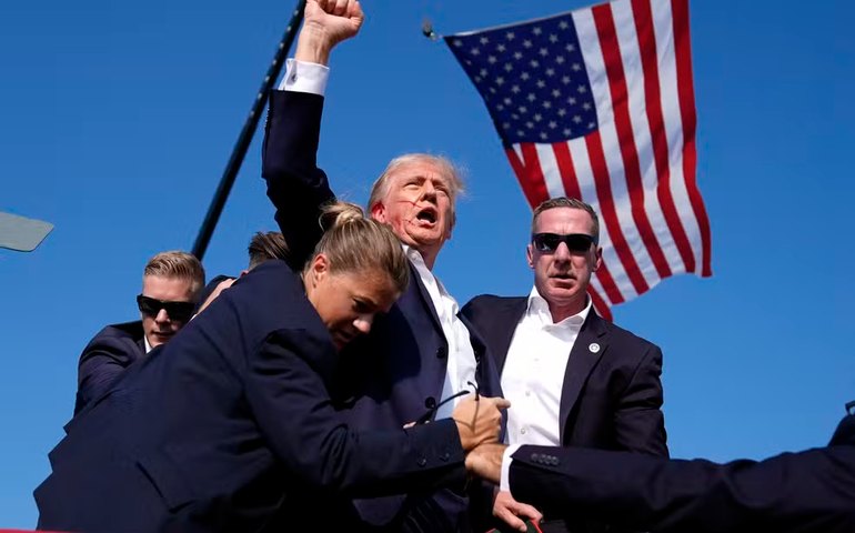 Comício de Trump é interrompido após supostos sons de tiros na Pensilvânia