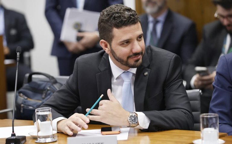 Comissão aprova projeto que cria programa para melhoria das estradas vicinais