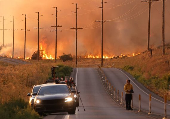 EUA enfrentam caos no clima. Calor extremo afeta o Leste. Já o Meio-Oeste sofre inundações