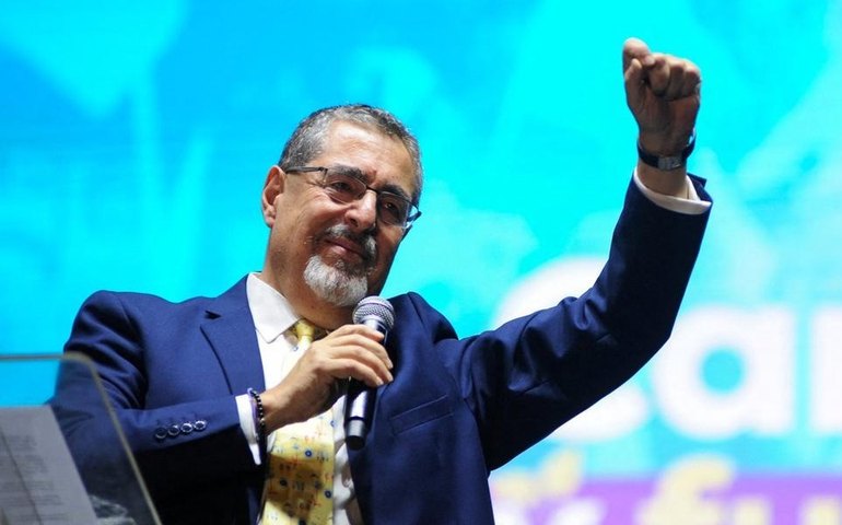 Adversária de presidente eleito na Guatemala denuncia suposta fraude nas eleições