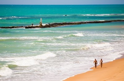 Destino Alagoas é capa da revista internacional 
