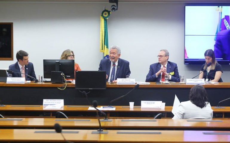 Especialistas sugerem desoneração tributária para baratear custo de remédios para doenças raras