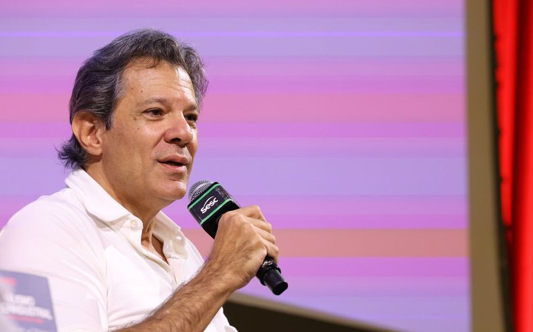 Haddad afirma que crise do Banco Master é 'pancada' inédita, mas sem risco sistêmico